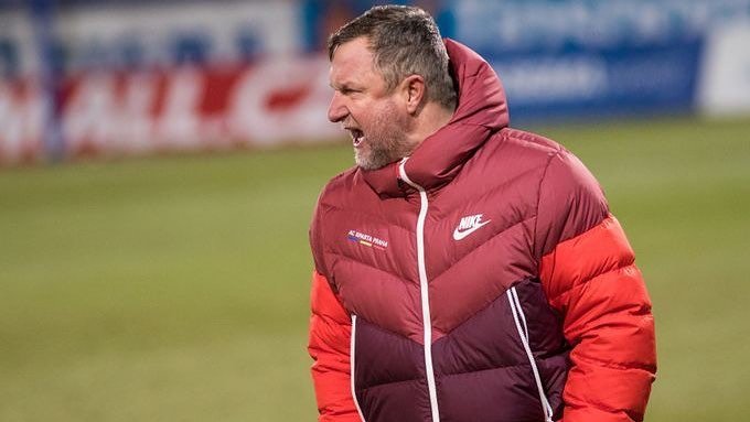 Pavel Vrba končí ve Spartě.Furt stejná písnička trenérem to není ale furt končí trenéři místo těch co tomu “rozumí” ve vedení.Pan Rosický pan Čupr??? Na 99,99% zámíří Vrba do Baníku kde ho chtějí už dlouho.Prozatím mužstvo převezme Michal Horňák z B teamu.Spekuluje se že Áčko pak převezme Adrián Gula nebo nějaký zahraniční trenér.